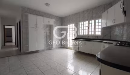 Casa com 2 quartos à venda na Cidade Nova Jacareí, Jacareí  por R$ 320.000