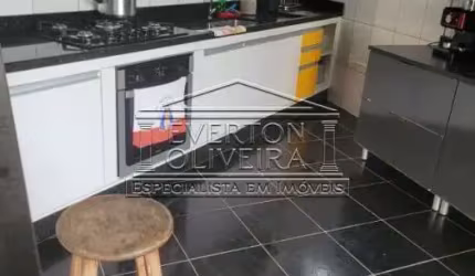 Casa com 3 quartos à venda na Cidade Nova Jacareí, Jacareí  por R$ 270.000