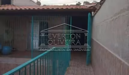 Casa com 2 quartos à venda no Bandeira Branca, Jacareí  por R$ 286.000