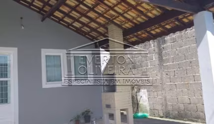 Casa com 3 quartos à venda no Jardim Albuquerque, Santa Branca  por R$ 380.000
