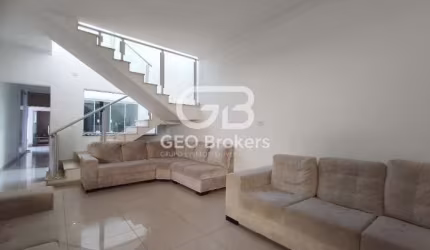Casa com 3 quartos à venda no Jardim Mesquita, Jacareí  por R$ 1.064.000