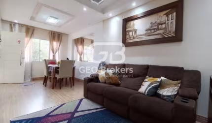 Casa em condomínio fechado com 3 quartos à venda na Cidade Salvador, Jacareí  por R$ 405.000