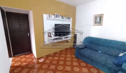 Casa com 3 quartos à venda no Jardim Paraíso, Jacareí  por R$ 270.000