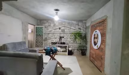 Casa com 4 quartos à venda no Parque dos Príncipes, Jacareí  por R$ 390.000