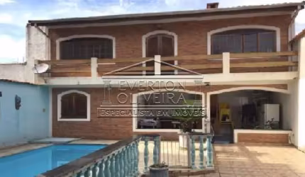 Casa com 3 quartos à venda no Jardim Flórida, Jacareí  por R$ 750.000