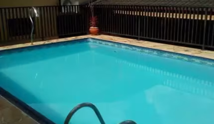 Casa em condomínio fechado com 3 quartos à venda no Jardim Coleginho, Jacareí  por R$ 1.277.000