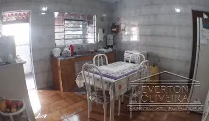 Casa com 2 quartos à venda no Parque dos Príncipes, Jacareí  por R$ 280.000