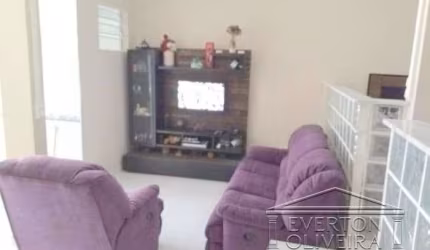 Casa com 3 quartos à venda na Cidade Salvador, Jacareí  por R$ 340.000