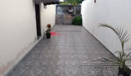 Casa com 2 quartos à venda na Cidade Nova Jacareí, Jacareí  por R$ 320.000