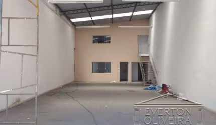 Barracão / Galpão / Depósito à venda no Residencial Parque dos Sinos, Jacareí  por R$ 850.000