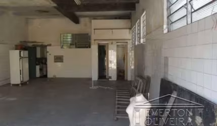 Casa com 2 quartos à venda na Cidade Salvador, Jacareí , 230 m2 por R$ 300.000