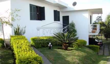 Casa com 3 quartos à venda no Centro, Igaratá , 225 m2 por R$ 950.000