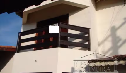 Casa com 3 quartos à venda no Jardim Santa Maria, Jacareí  por R$ 790.000