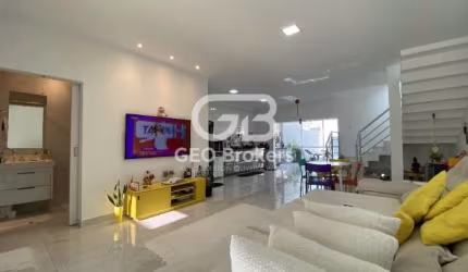 Casa com 3 quartos à venda no Jardim Jacinto, Jacareí  por R$ 1.100.000