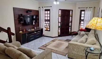 Casa com 3 quartos à venda no Jardim Altos de Santana II, Jacareí  por R$ 795.000