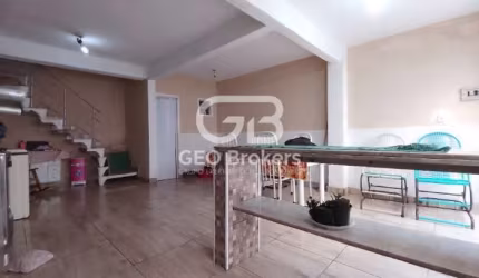 Casa com 3 quartos à venda no Jardim do Vale, Jacareí  por R$ 373.000