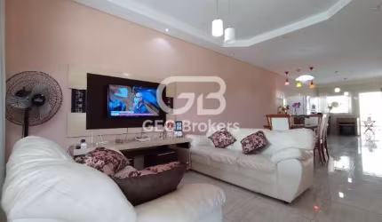 Casa em condomínio fechado com 2 quartos à venda no Jardim Jacinto, Jacareí  por R$ 660.000