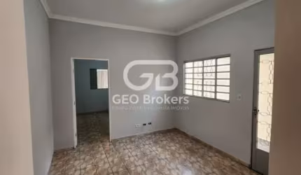 Casa com 2 quartos à venda na Cidade Salvador, Jacareí  por R$ 300.000