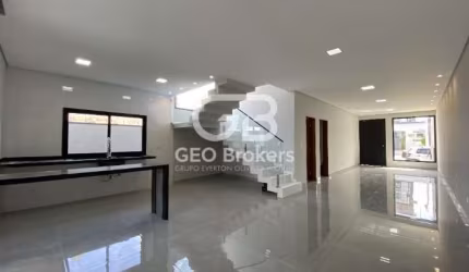Casa em condomínio fechado com 3 quartos à venda no Jardim Jacinto, Jacareí  por R$ 1.350.000