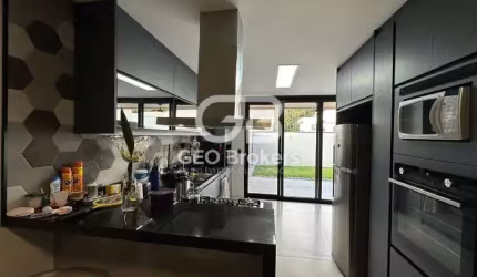 Casa em condomínio fechado com 4 quartos à venda no Jardim Jacinto, Jacareí  por R$ 1.290.000