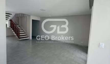 Casa com 3 quartos para alugar no Jardim Altos de Santana II, Jacareí  por R$ 5.500