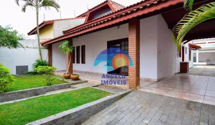 Sobrado lado praia com 4 dormitórios à venda, 286 m² por R$ 850.000 - Cidade Nova Peruibe - Peruíbe/SP