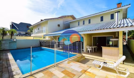 Sobrado com 4 dormitórios à venda, 300 m² por R$ 2.000.000,00 - Bougainvillee I - Peruíbe/SP