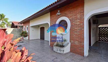 Casa lado praia em 2 lotes com 5 dormitórios à venda, 205 m² por R$ 750.000 - Parque Turístico - Peruíbe/SP
