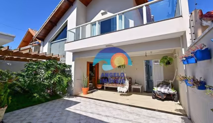 Sobrado lado praia com 4 dormitórios à venda, 194 m² por R$ 850.000 - Balneario Sambura - Peruíbe/SP