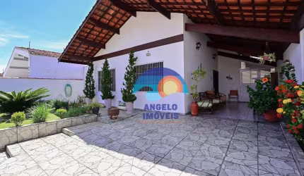 Casa com 3 dormitórios à venda, 188 m² por R$ 580.000,00 - Cidade Nova Peruibe - Peruíbe/SP