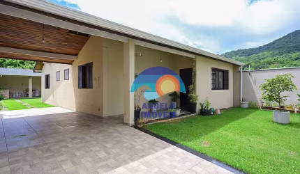 Casa a 200 metros do mar com 2 dormitórios à venda, 155 m² por R$ 680.000 - Jd Guarau - Peruíbe/SP
