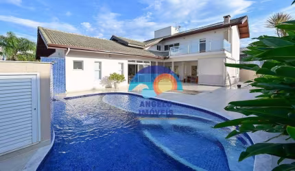 Sobrado à venda, 360 m² por R$ 2.300.000,00 - Bougainvillee IV - Peruíbe/SP