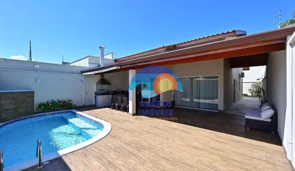 Casa com 3 dormitórios à venda, 160 m² por R$ 885.000,00 - Estância São José - Peruíbe/SP