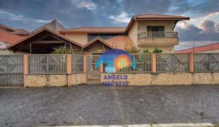 Sobrado com 4 dormitórios, 436 m² - venda por R$ 1.800.000,00 ou aluguel por R$ 10.743,00/mês - Balneário Stella Maris - Peruíbe/SP