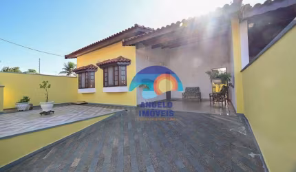 Casa com 3 dormitórios à venda, 132 m² por R$ 600.000,00 - Balneário Três Marias - Peruíbe/SP