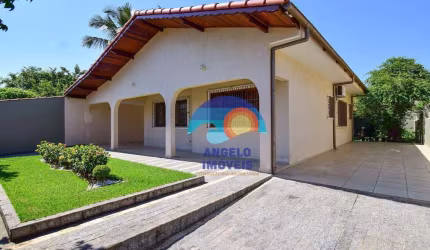 Casa com 2 quartos à venda, 107 m² por R$ 530.000 - Balneário Stella Maris - Peruíbe/SP