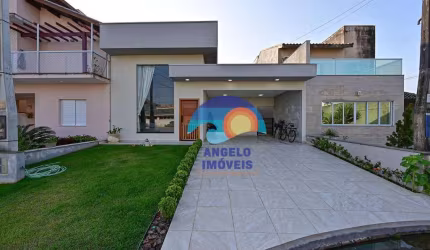 Casa com 3 dormitórios à venda, 163 m² por R$ 1.500.000,00 - Jardim Três Marias - Peruíbe/SP