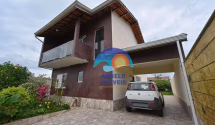 Casa com 3 quartos à venda, 170 m² por R$ 550.000 - Estância Balneária Maria Helena Novaes - Peruíbe/SP