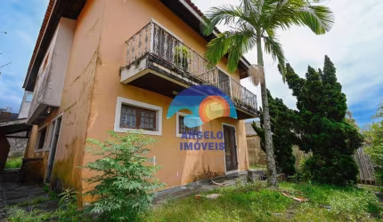 Sobrado com 4 dormitórios à venda, 313 m² por R$ 680.000,00 - Centro - Peruíbe/SP