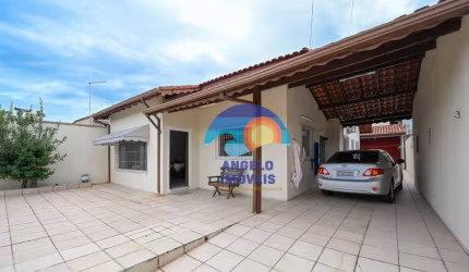 Casa com 3 quartos  à venda, 180 m² por R$ 620.000 - Arpoador - Peruíbe/SP