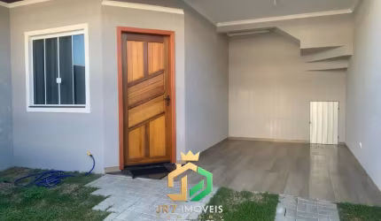 SOBRADO COM 3 QUARTOS NO PINHEIRINHO R$ 550.000,00