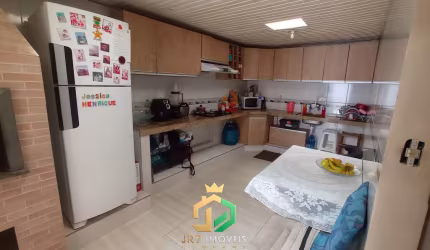 CASA A VENDA COM 2 QUARTOS NO SITIO CERCADO - PR  - R$255.000,00
