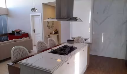 CASA EM CONDOMÍNIO à venda, 3 quartos, 2 suítes, 3 vagas, Shopping Park - Uberlândia/MG