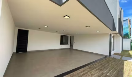 Casa de luxo em condomínio á venda no Shopping Park!