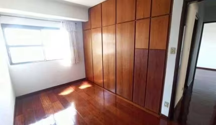 Oportunidade Única! Apartamento Espaçoso de 3 Quartos no Bairro Martins