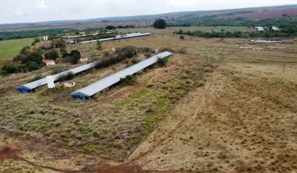 Belíssima fazenda a venda no município de Prata-Mg