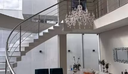 Casa de alto padrão em Condomínio na Avenida dos Jardins aguarda por você!