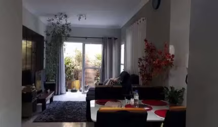 Casa à venda, 2 quartos, 2 vagas, JARDIM CALIFORNIA - Uberlândia/MG