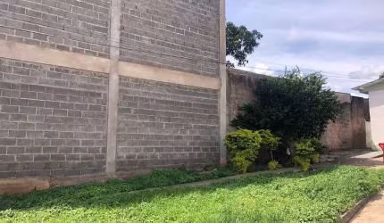Terreno á venda no bairro Osvaldo Rezende