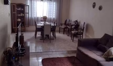 Casa à venda, 3 quartos, 1 suíte, 2 vagas, JARDIM PATRICIA - Uberlândia/MG